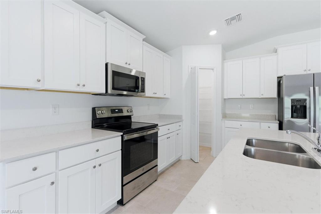 3911 Treasure Oak Way Property Photo 10