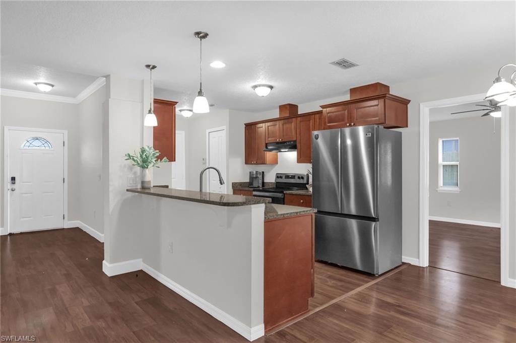 1090 Parnell Ct Property Photo 6