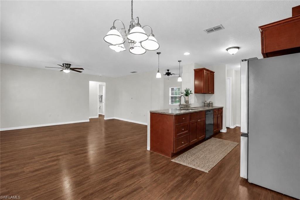1090 Parnell Ct Property Photo 8