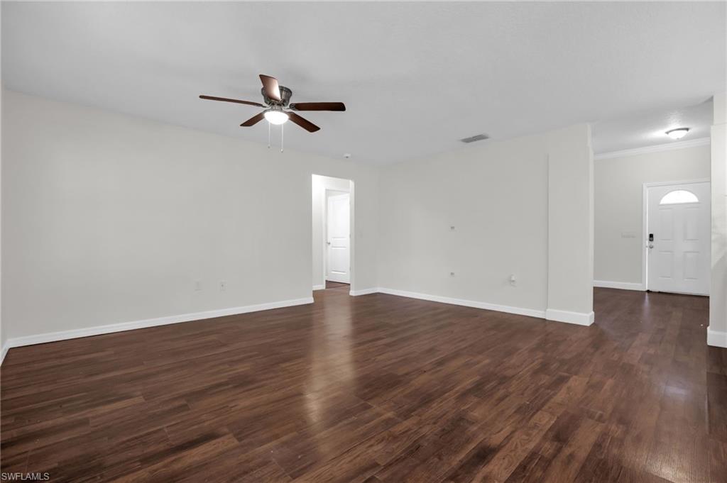 1090 Parnell Ct Property Photo 9