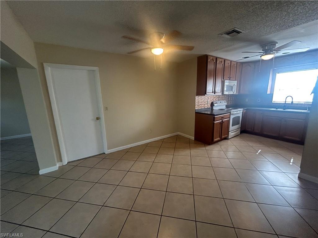 1002 Jolly Rd Property Photo 3