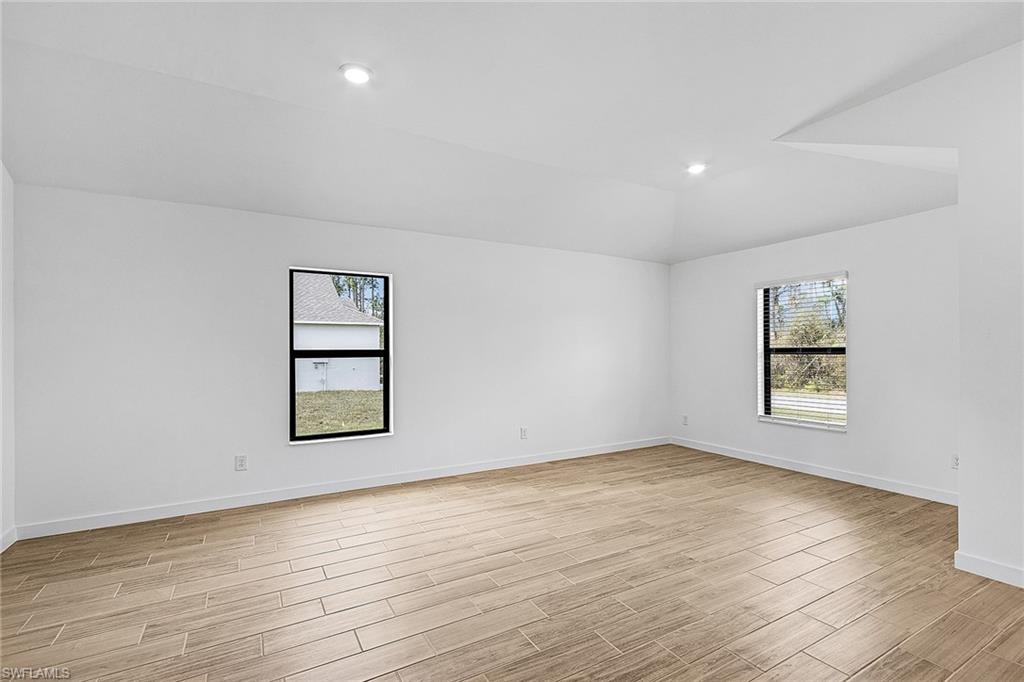 842 Gedeon Rd Property Photo 5