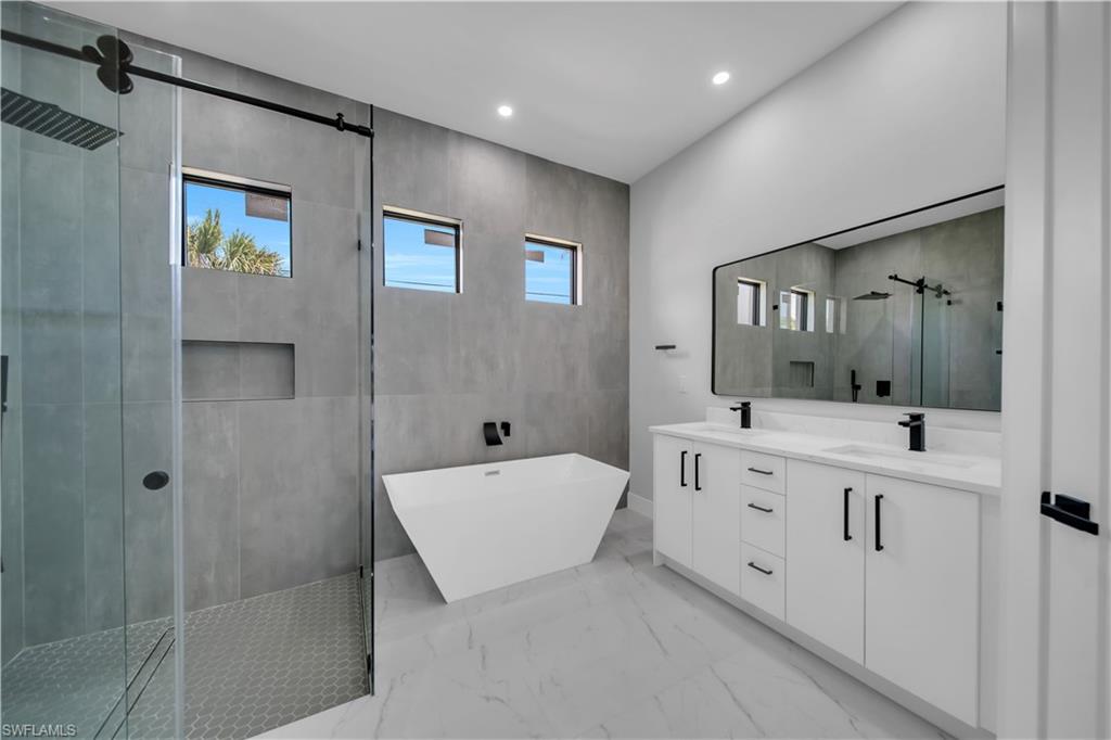 4129 Flamingo Blvd Property Photo 3