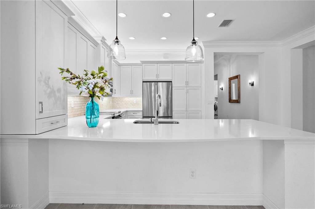 11536 Foxbriar Ln Property Photo 8