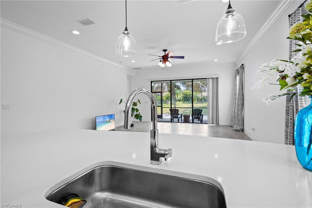11536 Foxbriar Ln Property Photo 12