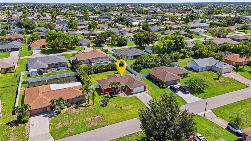 1403 Ne Van Loon Ter Property Photo 10