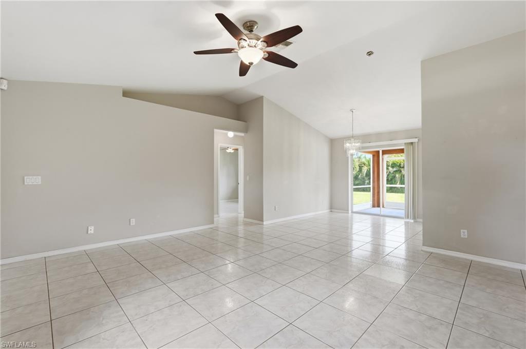 1403 Ne Van Loon Ter Property Photo 16