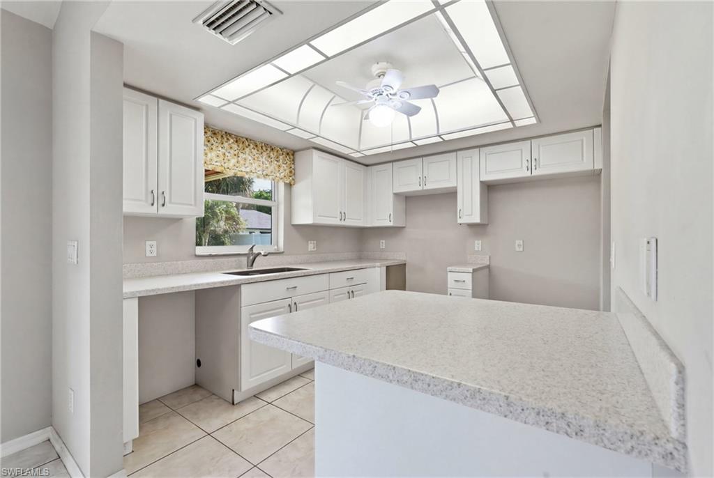 1403 Ne Van Loon Ter Property Photo 20