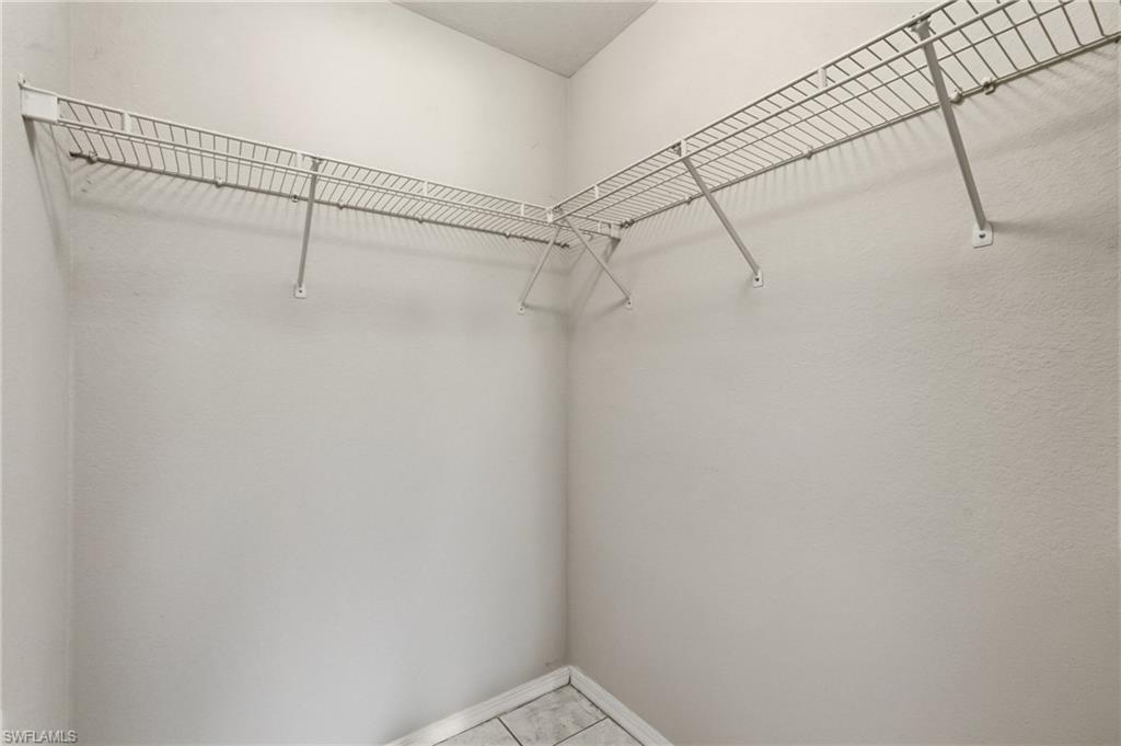 1403 Ne Van Loon Ter Property Photo 28