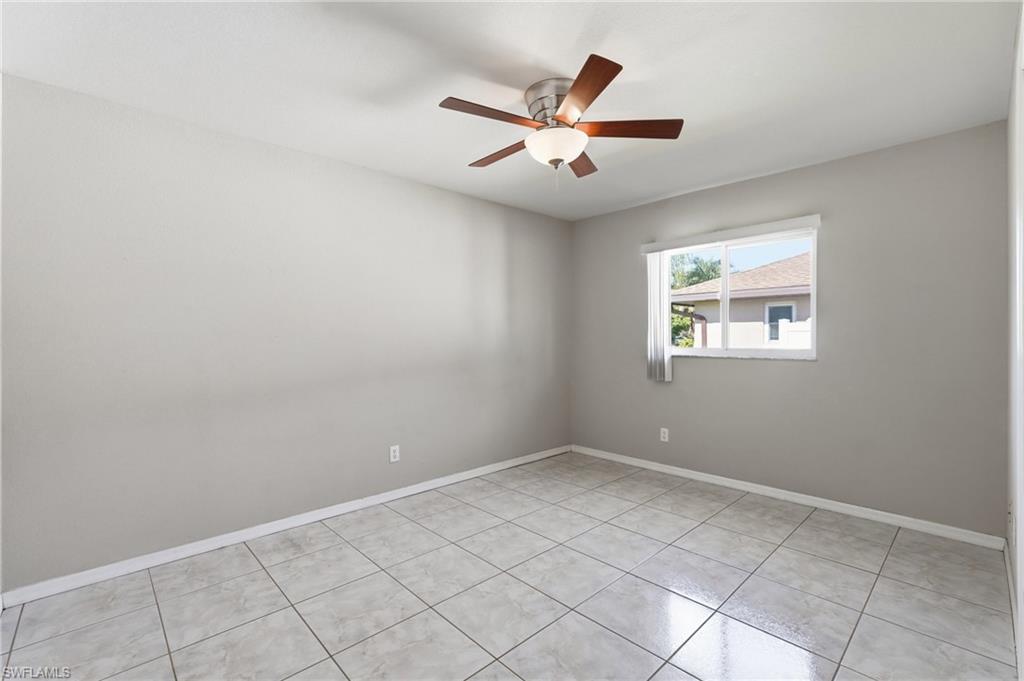 1403 Ne Van Loon Ter Property Photo 32