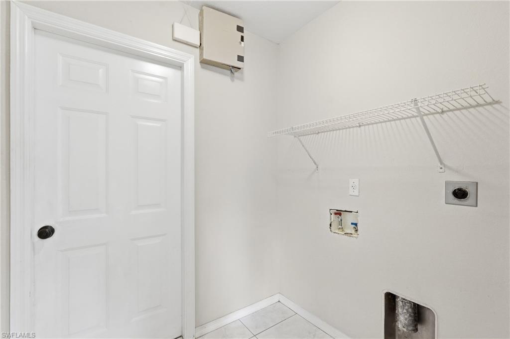 1403 Ne Van Loon Ter Property Photo 35