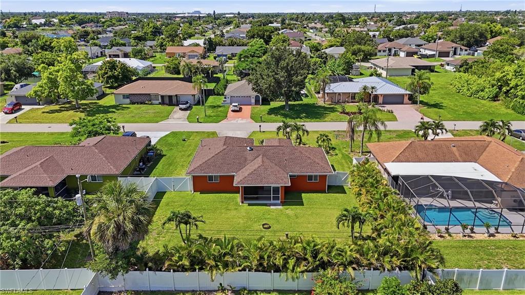 1403 Ne Van Loon Ter Property Photo 47