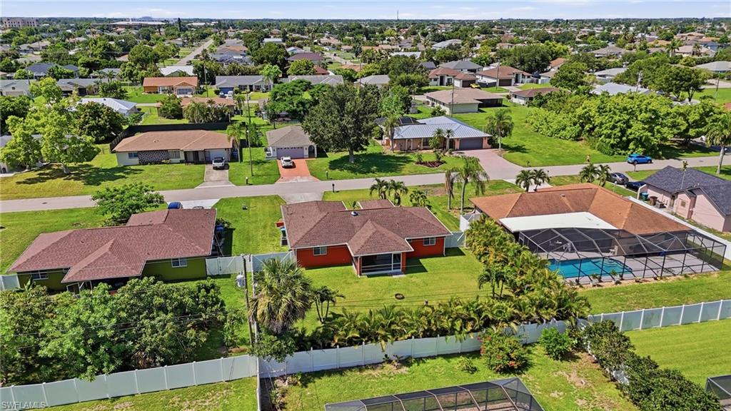 1403 Ne Van Loon Ter Property Photo 48
