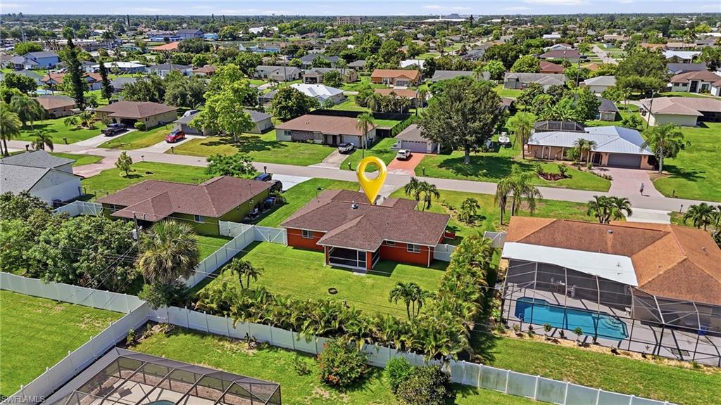 1403 Ne Van Loon Ter Property Photo 50