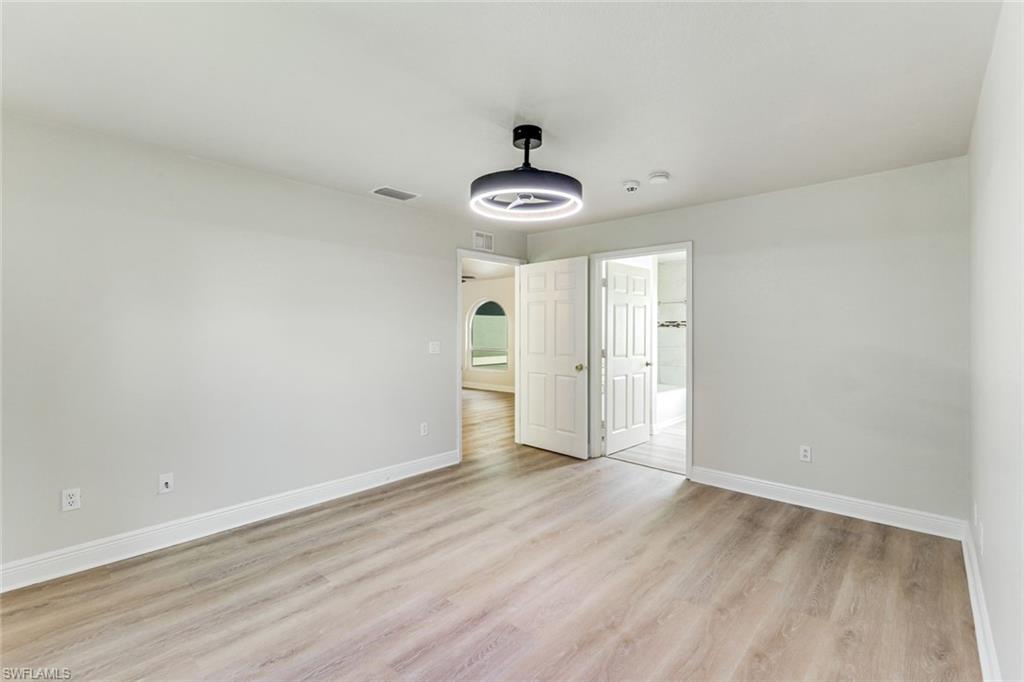 5201 4th St W Property Photo 6