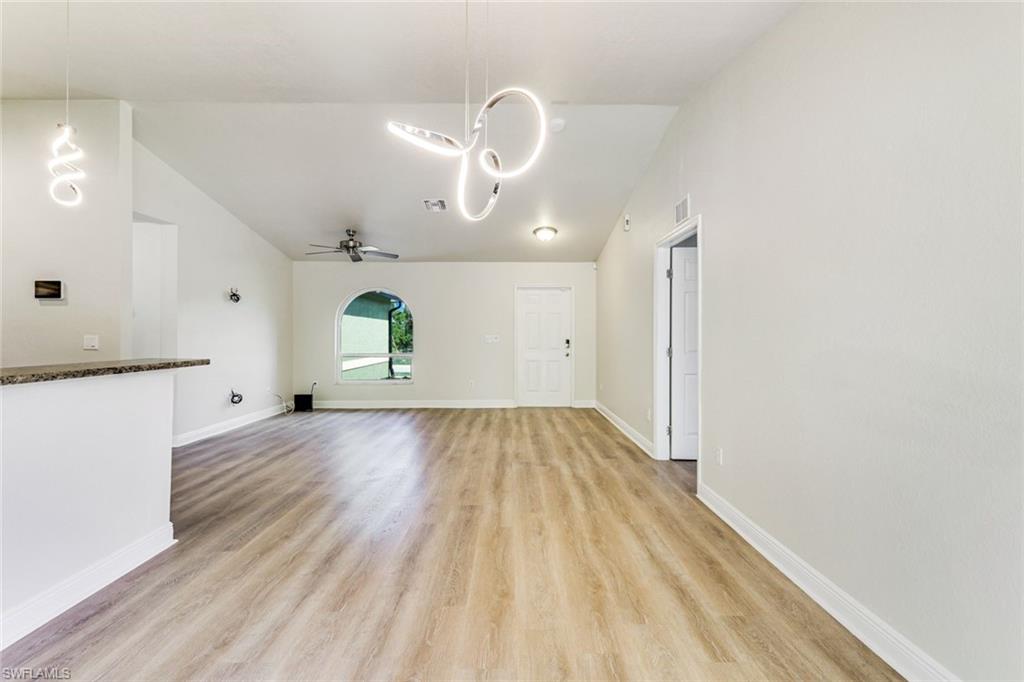 5201 4th St W Property Photo 16