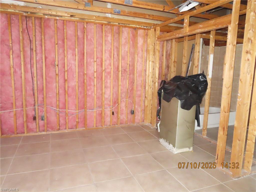 6012 Timberwood Cir 212 Property Photo 4