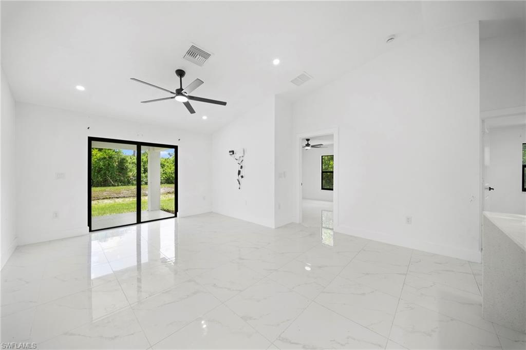 668 Chemstrand St E Property Photo 6