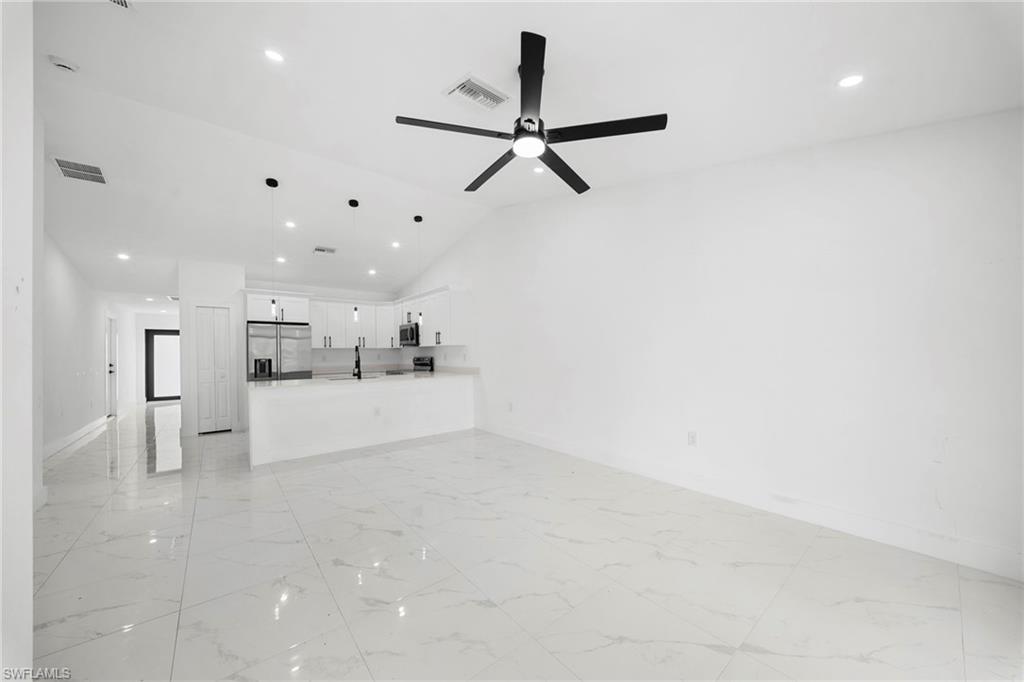 668 Chemstrand St E Property Photo 7