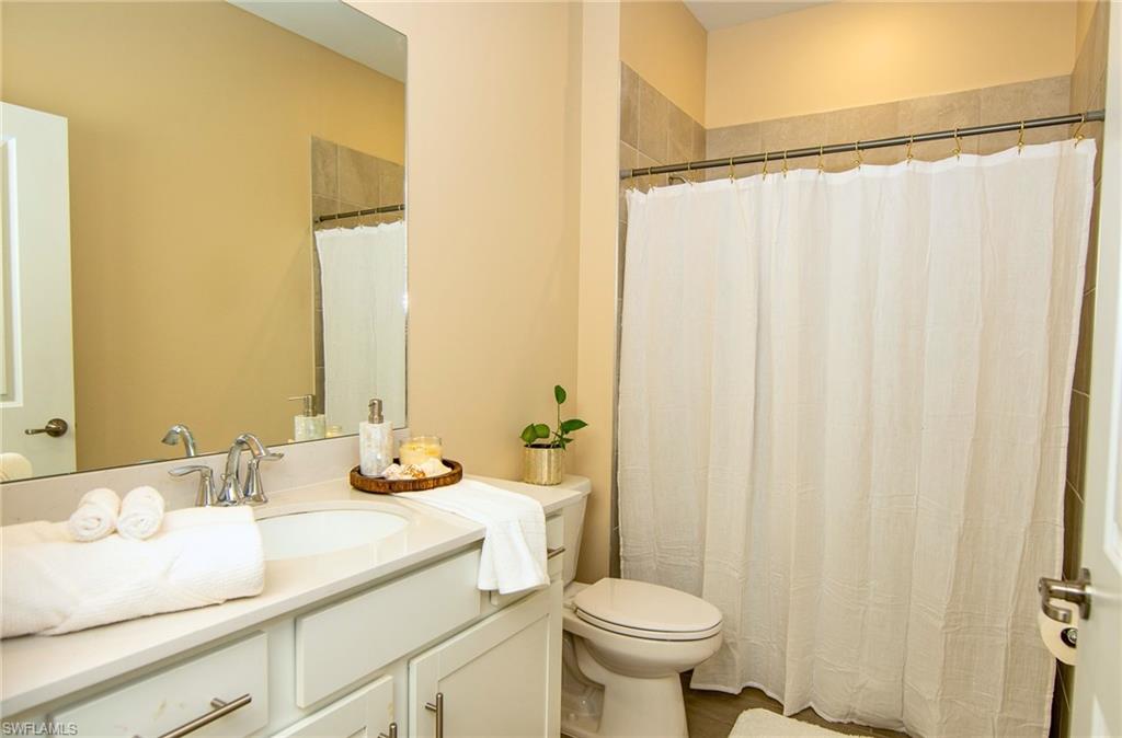 2433 Avocado Ln Property Photo 12