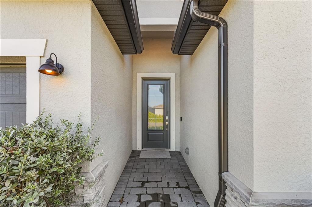 11151 Timber Creek Dr E Property Photo 4