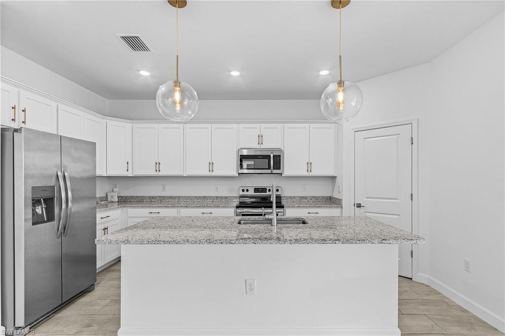 11151 Timber Creek Dr E Property Photo 11