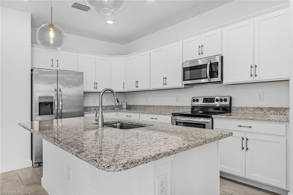 11151 Timber Creek Dr E Property Photo 13