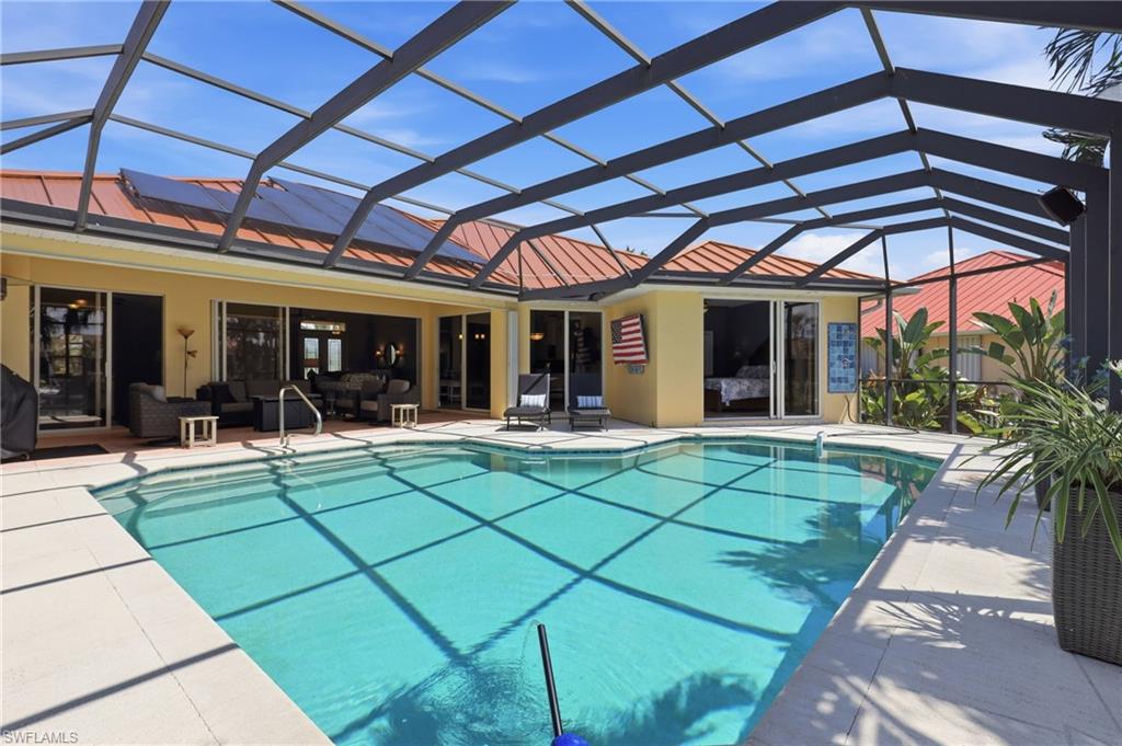1233 Sea Breeze Ct Property Photo 3