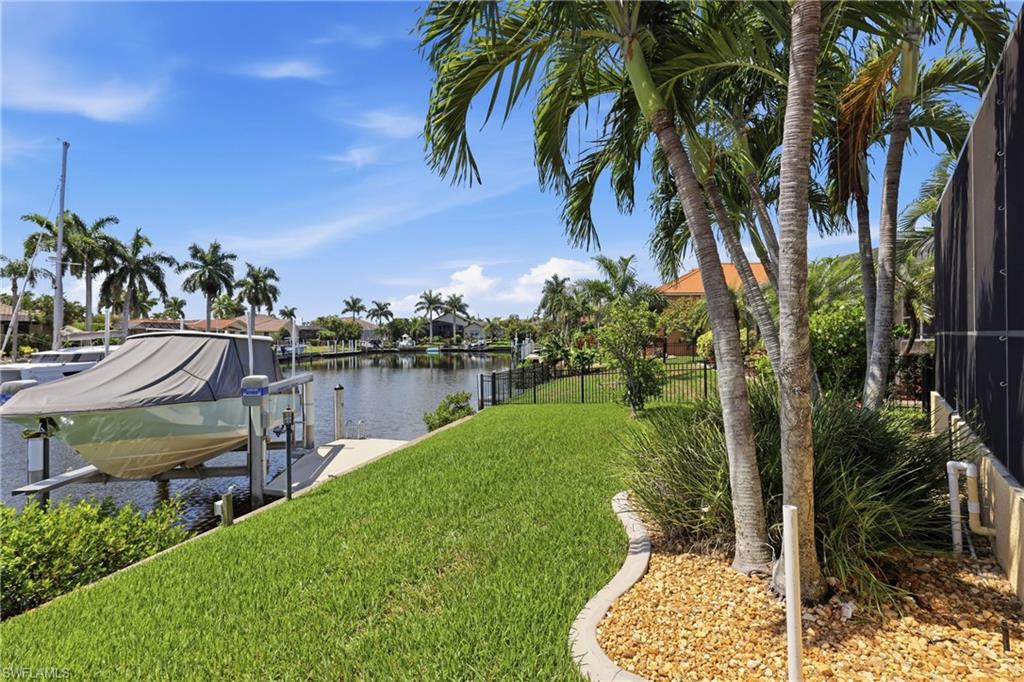 1233 Sea Breeze Ct Property Photo 5