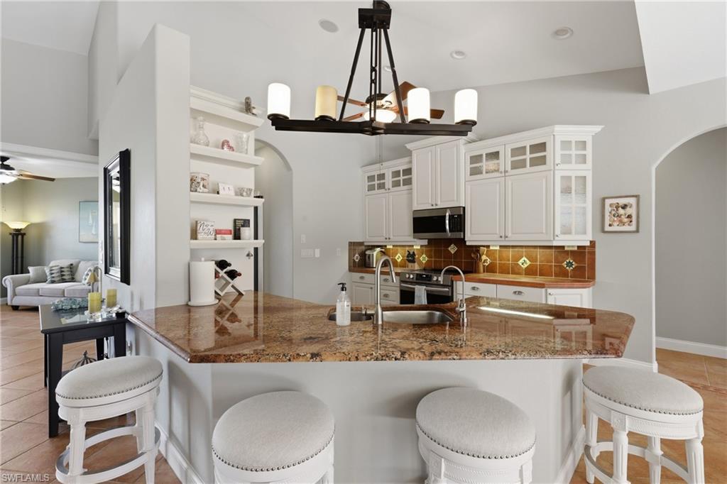1233 Sea Breeze Ct Property Photo 8