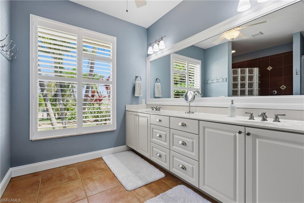 1233 Sea Breeze Ct Property Photo 20