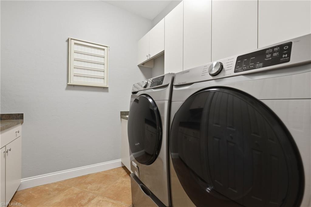 1233 Sea Breeze Ct Property Photo 25