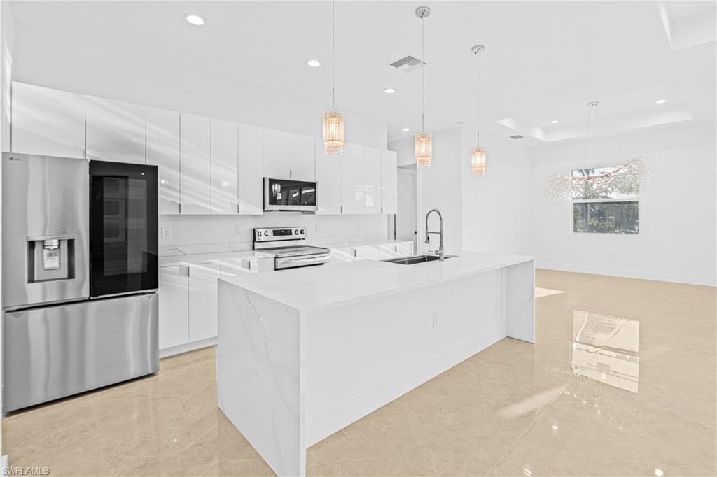 821 Nw 37th Pl Property Photo 15
