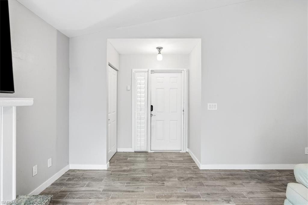 6238 Timberwood Cir 109 Property Photo 3