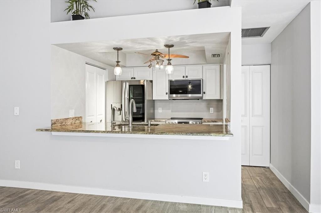 6238 Timberwood Cir 109 Property Photo 9