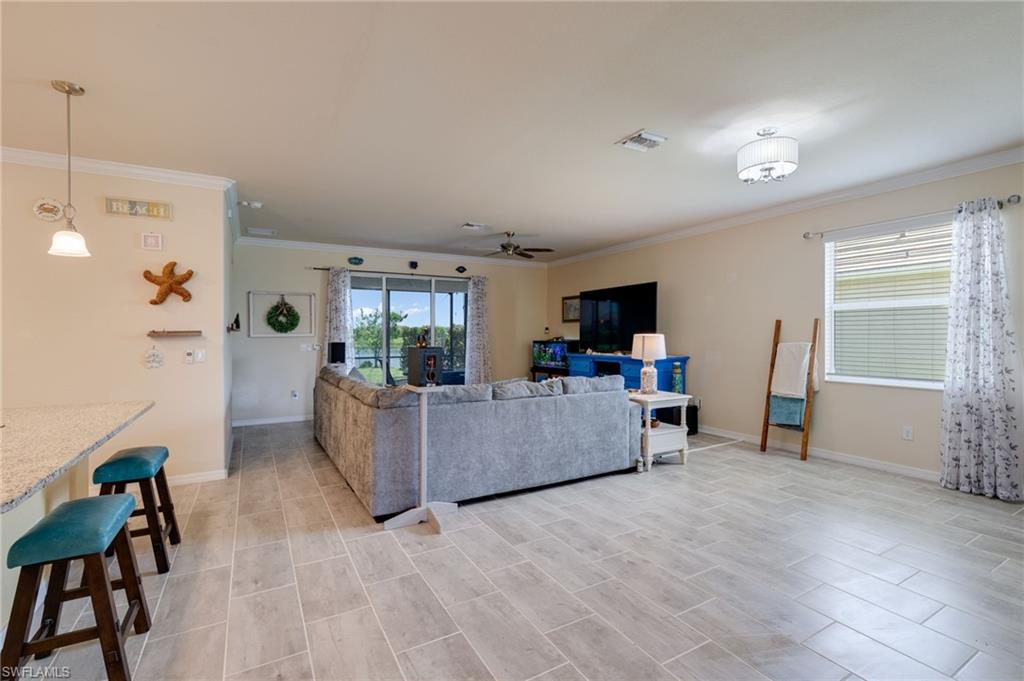 16138 Palmetto Prairie Dr Property Photo 3