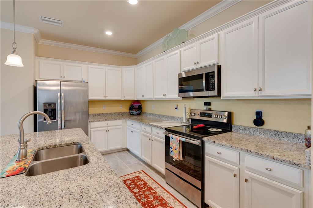 16138 Palmetto Prairie Dr Property Photo 9