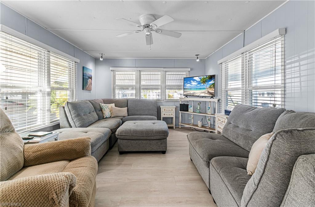 5558 Palm Beach Blvd 45 Property Photo 9
