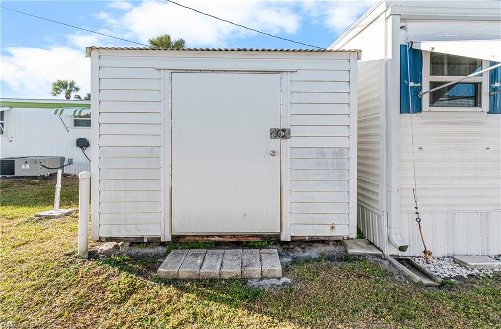 5558 Palm Beach Blvd 45 Property Photo 20