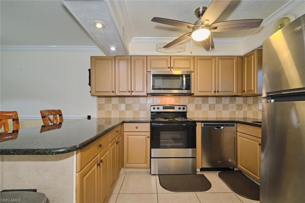 6777 Winkler Rd 142 Property Photo 5