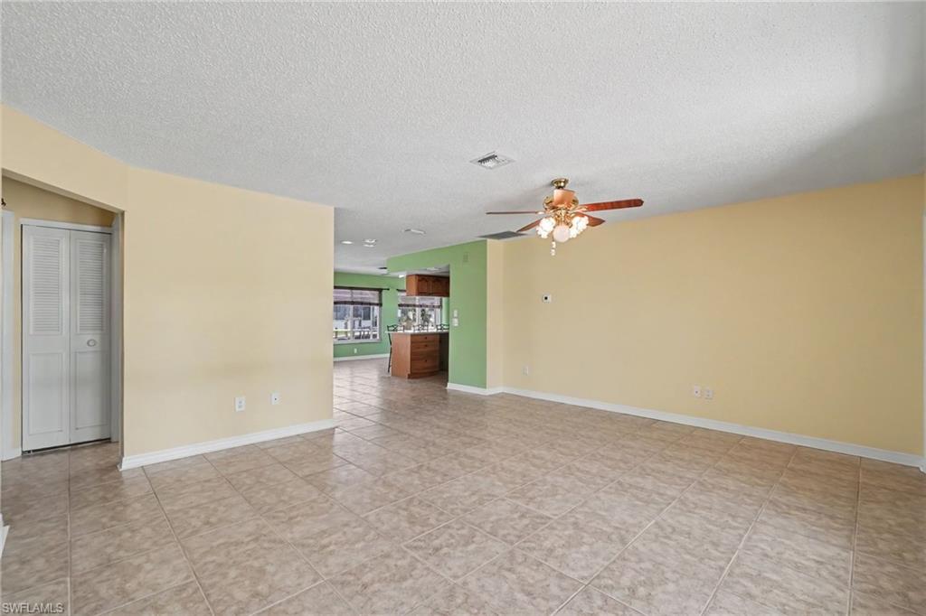 2456 Sycamore St Property Photo 6