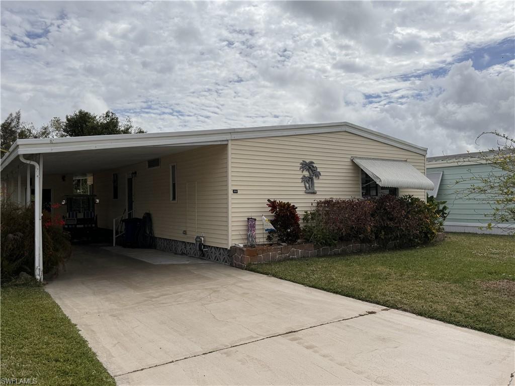 350 Shoreland Dr Property Photo 2