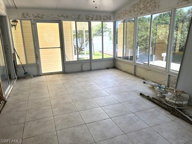 350 Shoreland Dr Property Photo 10