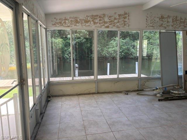 350 Shoreland Dr Property Photo 11