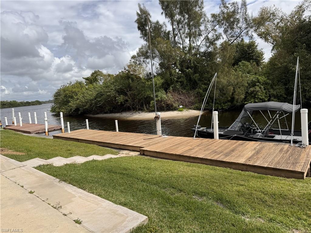 350 Shoreland Dr Property Photo 13