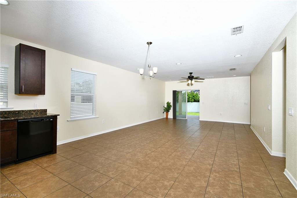 1913 Sw 26th Ter Property Photo 12