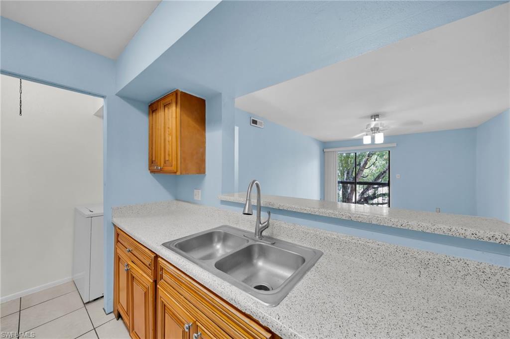 2885 Winkler Ave 612 Property Photo 9