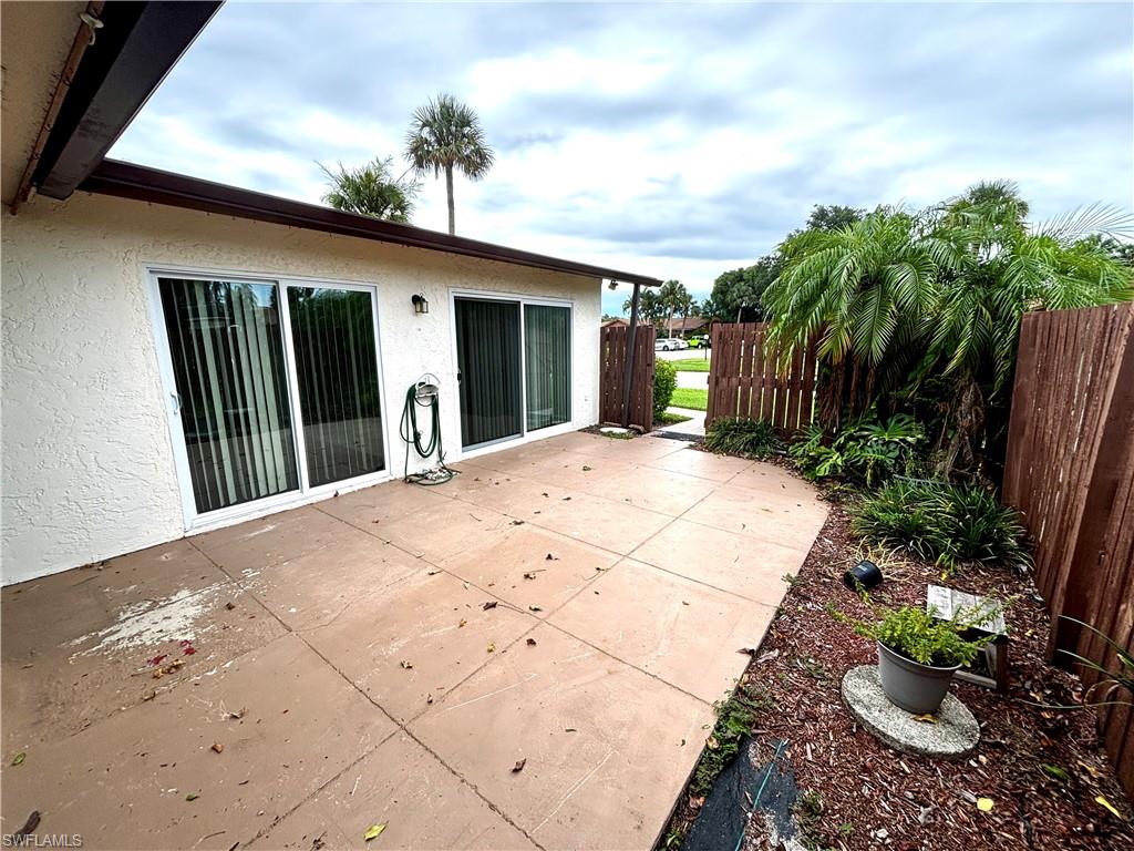 5660 Foxlake Dr Property Photo 2