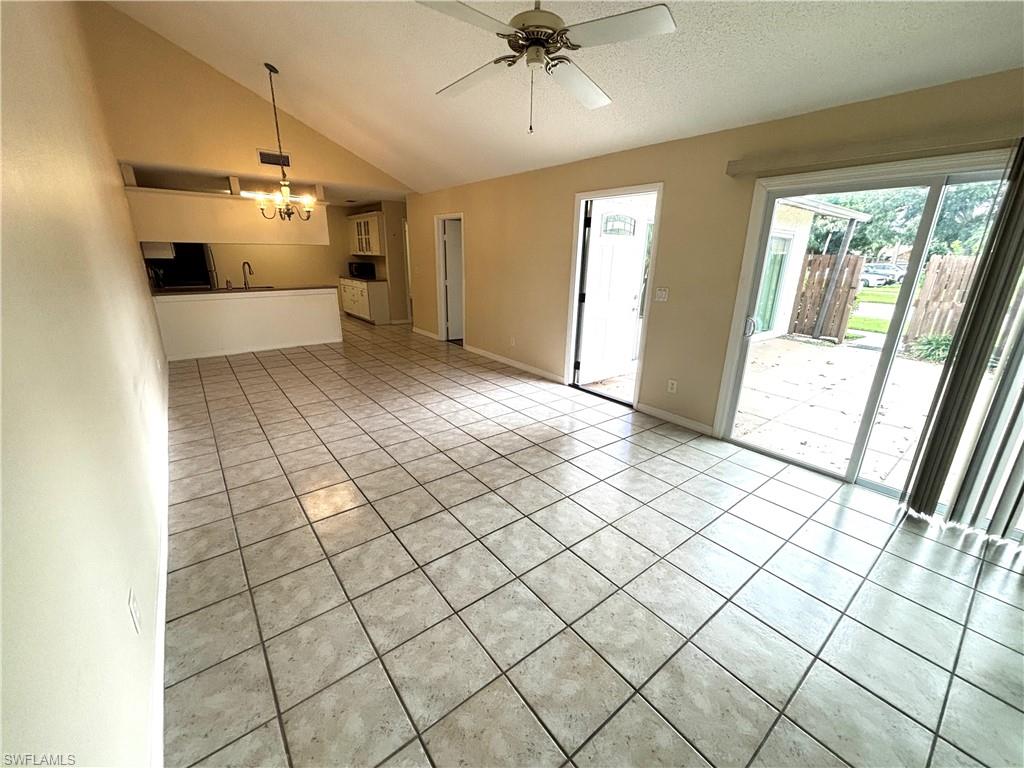 5660 Foxlake Dr Property Photo 7