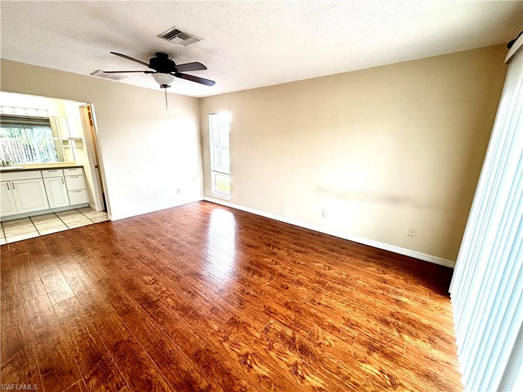 5660 Foxlake Dr Property Photo 11